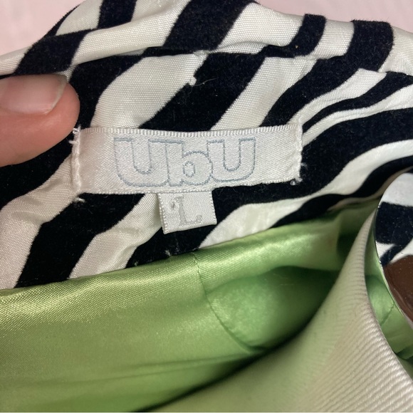 UBU flocked zebra print button down jacket - Picture 6 of 11